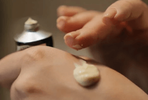 كيفية إزالة شعر الوجه والجسم نهائياً في المنزل