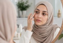 فحص الهالات السوداء أمام المرآة