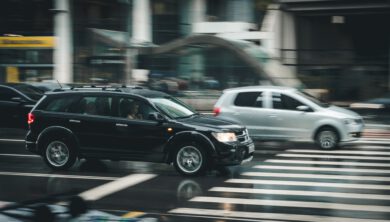 كيف تطورت المركبات من عجلات إلى سيارات الذكية