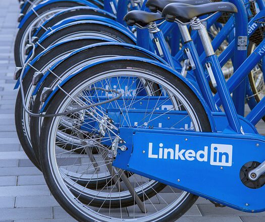 كيفية إنشاء حساب LinkedIn احترافي لجلب فرص العمل