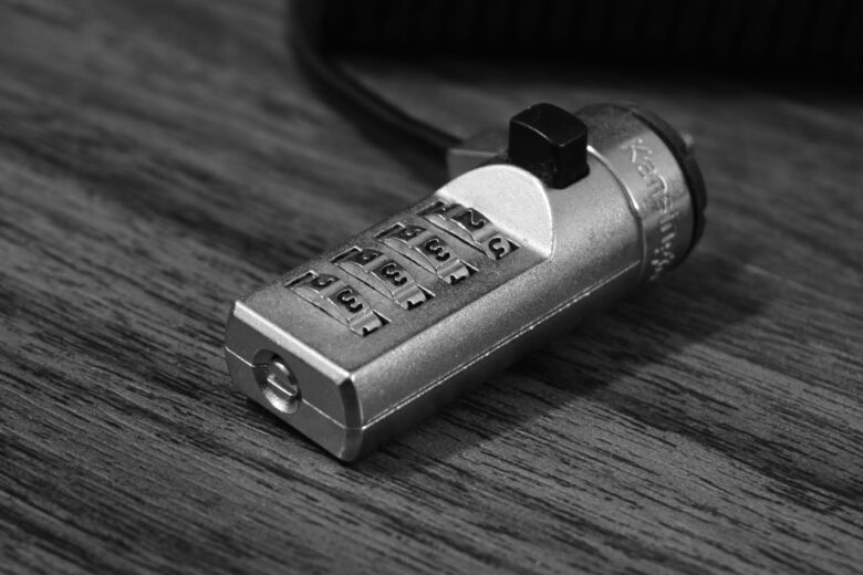 استخدم كلمات مرور قوية وفريدة لكل حساب