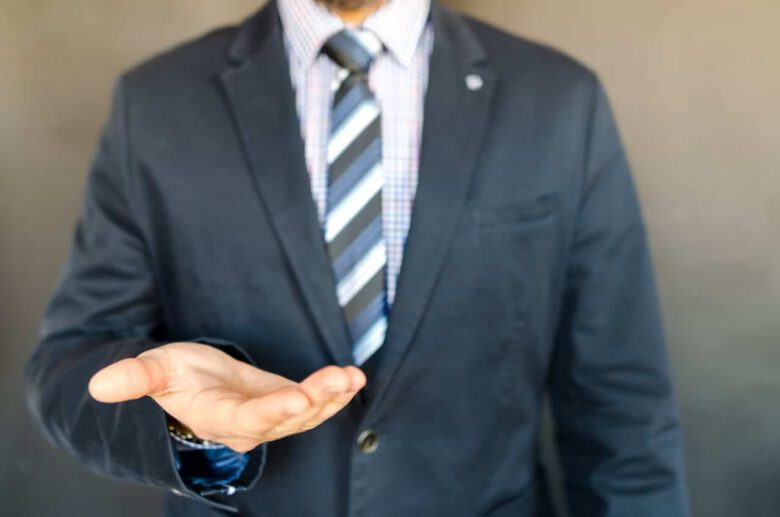 كيف تحرق سيرتك المهنية: 15 خطأ ونصائح احترافية