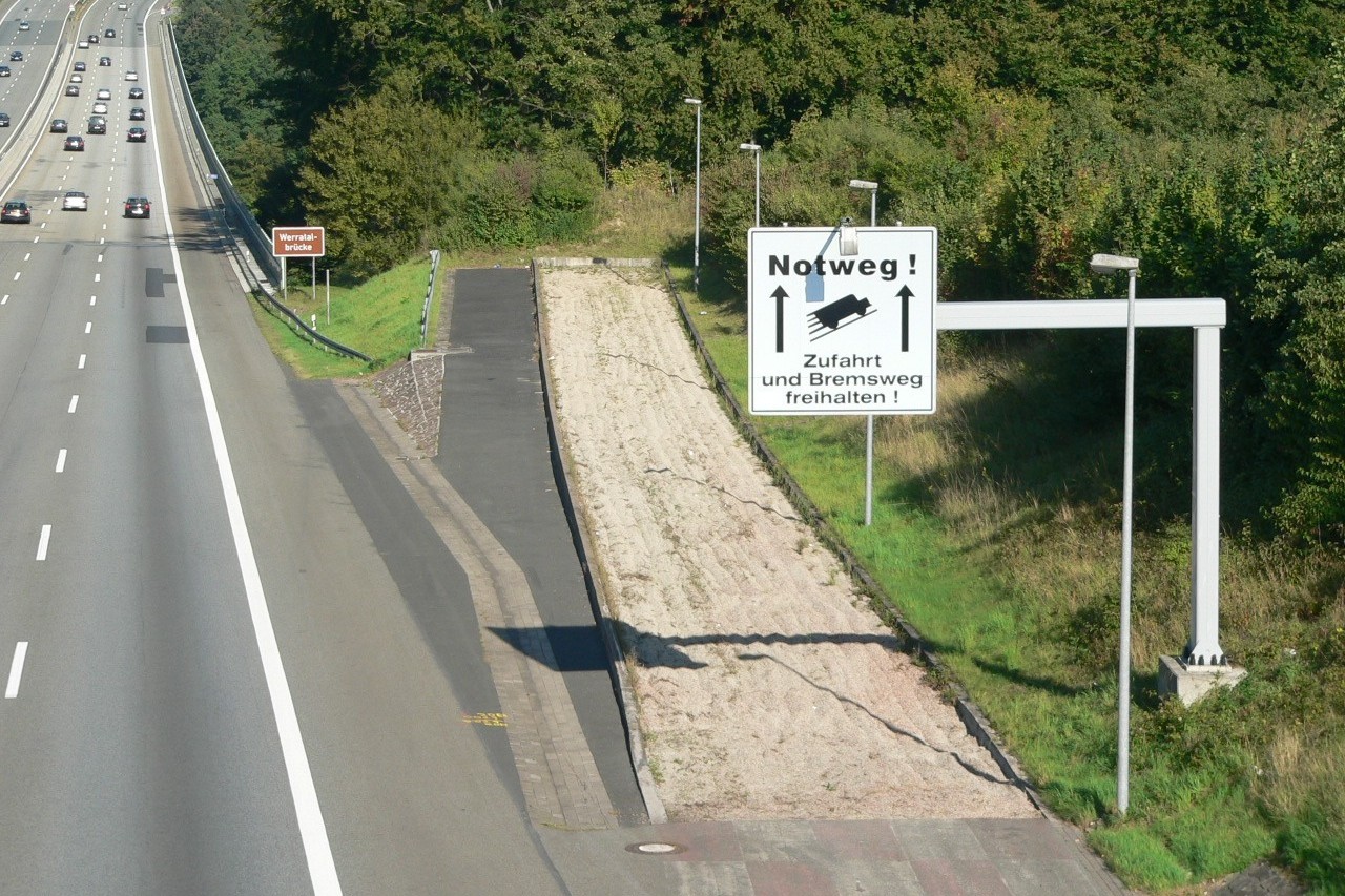 مسرب هروب الشاحنات