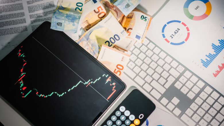 كيف تبني ذكاءك المالي في العالم الرقمي؟