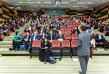 كيف تتحدث أمام الجمهور