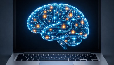 شخص يستخدم لابتوب تظهر منه هالة رقمية على شكل دماغ، يرمز إلى تشغيل الذكاء الاصطناعي محلياً بدون إنترنت.